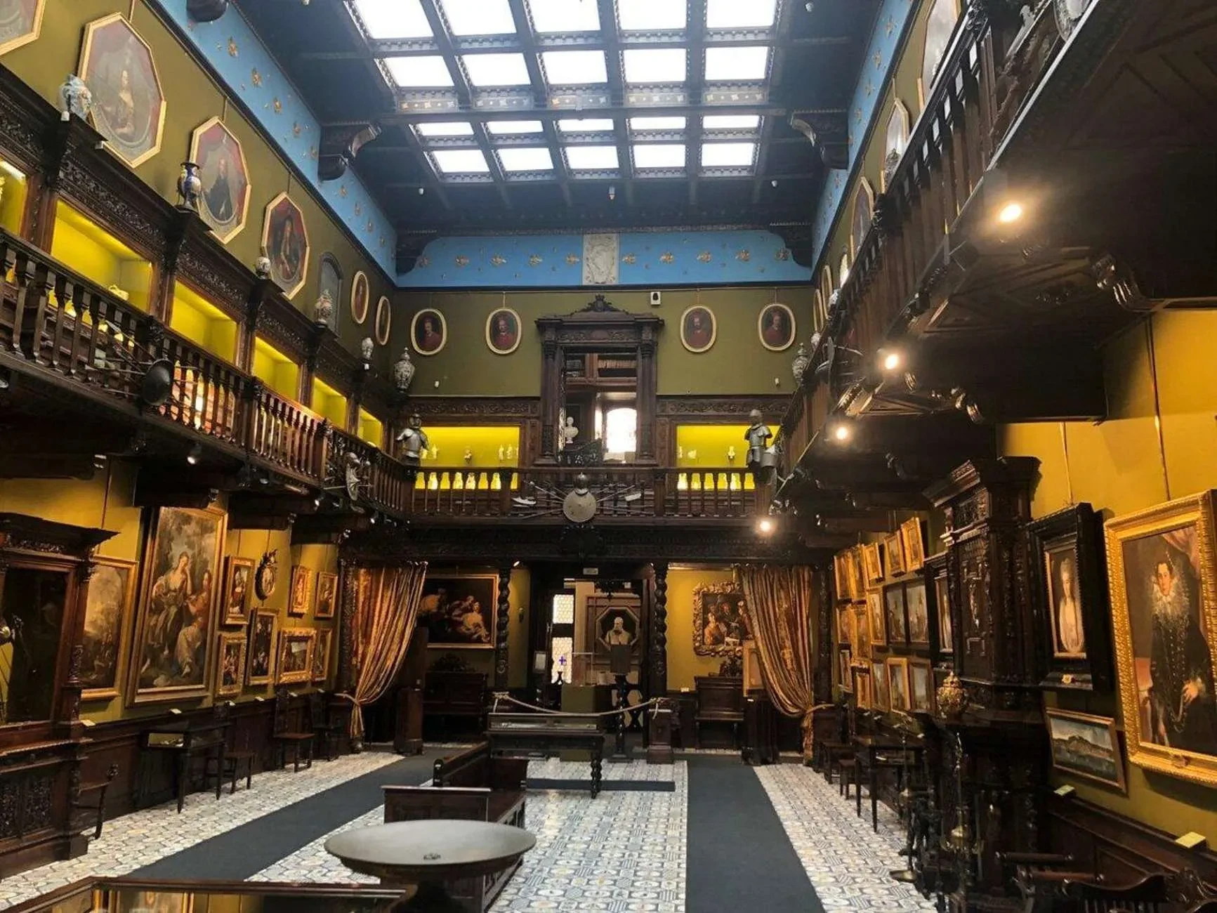 Naples Historic Center