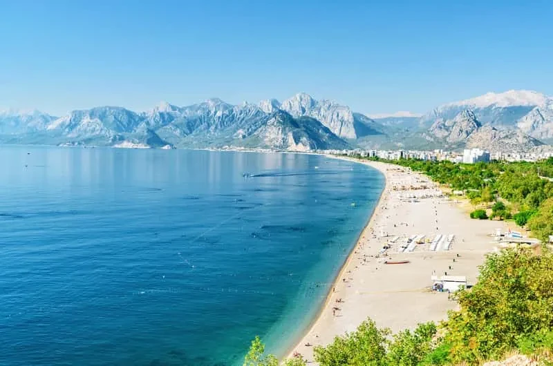 Lara-Strand